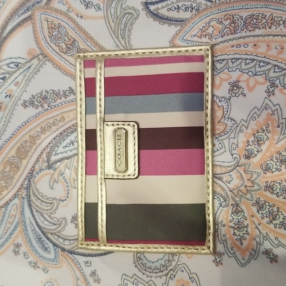 Beautiful Striped Coach Crossbody Purse, wristlet & ID Card Holder - Picture 4 of 10